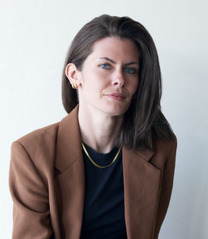 Alixandra  Powers Photo